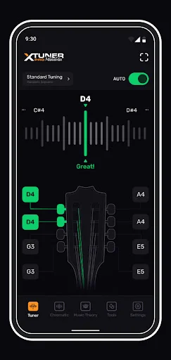 Chromatic mandolin tuner app interface displaying D4 note with real-time frequency waveform visualization and auto tuning enabled